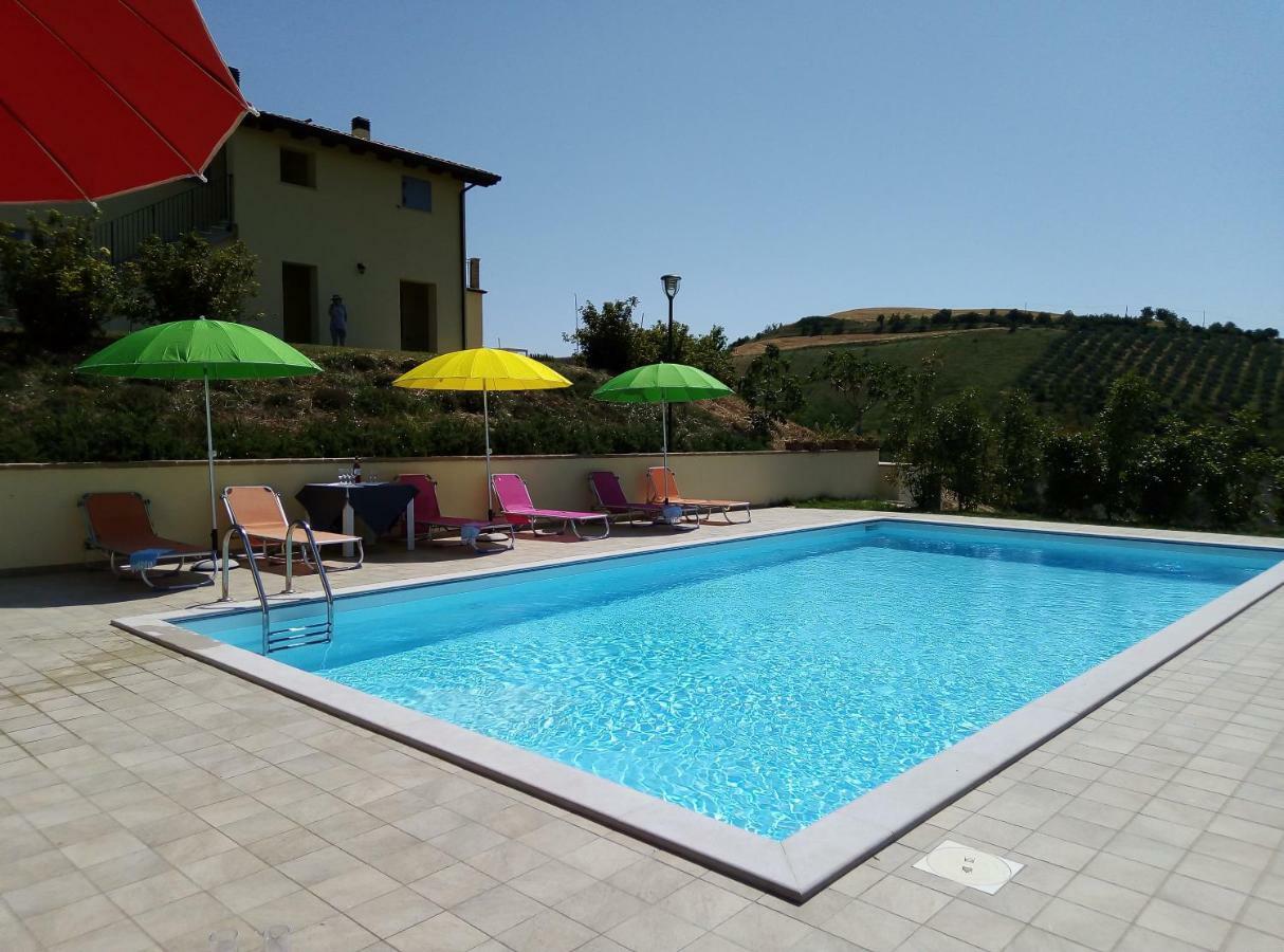 Agriturismo Terra Dei Falchi Castilenti Экстерьер фото